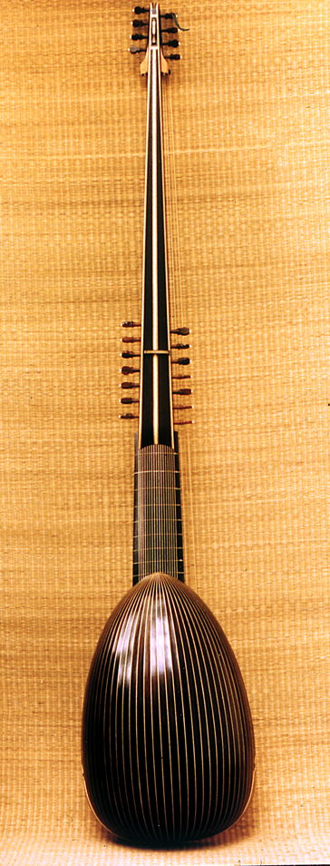 Archlute after M. Tieffenbrucker