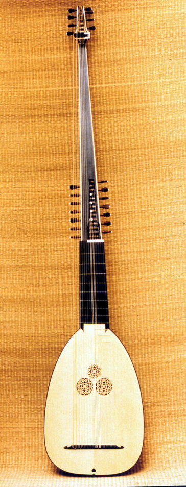 Archlute after M. Tieffenbrucker