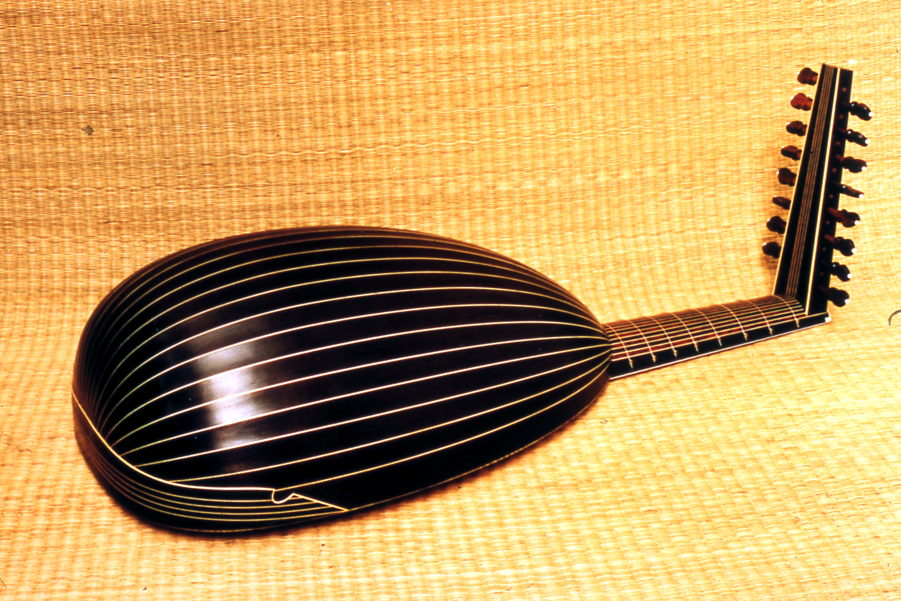 Lute in A
